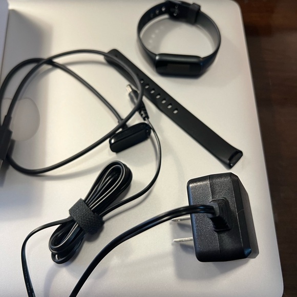 Fitbit - Picture 2 of 3